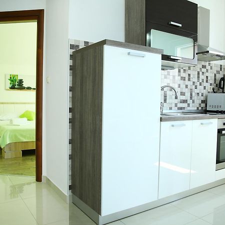 Apartments Nemira Exclusive オミシュ エクステリア 写真